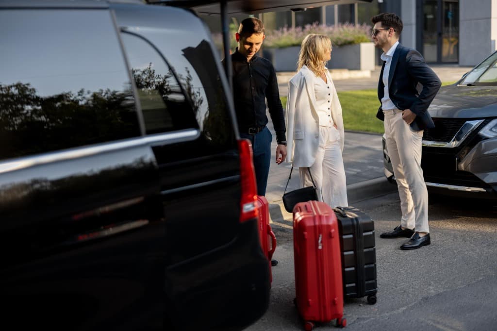 Luxury Transportation in Mississauga and Pearson Airport